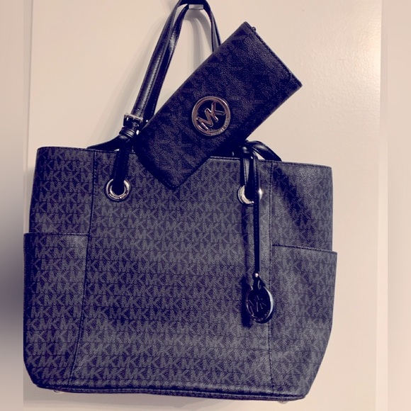 Michael Kors Jet Set Purse and wallet, Preloved in great condition. - Picture 1 of 9